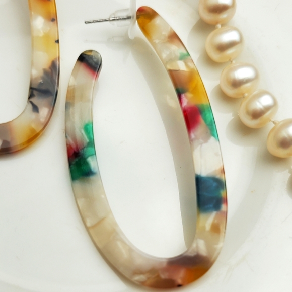 🌟5/$25 Boho Colorful Acrylic Hoops - Picture 2 of 2